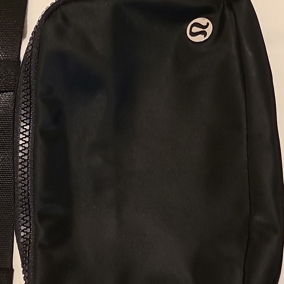 Everywhere Belt Bag Black Lululemon Adjustable Zippers Crossbody Waist - Picture 11 of 12